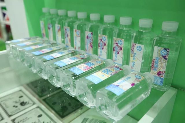 全印展上,HP噴碼機(jī)推出各類打印技術(shù)的作品